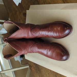 EUC Tecovas Earl 10D Bourbon Calfskin Roper